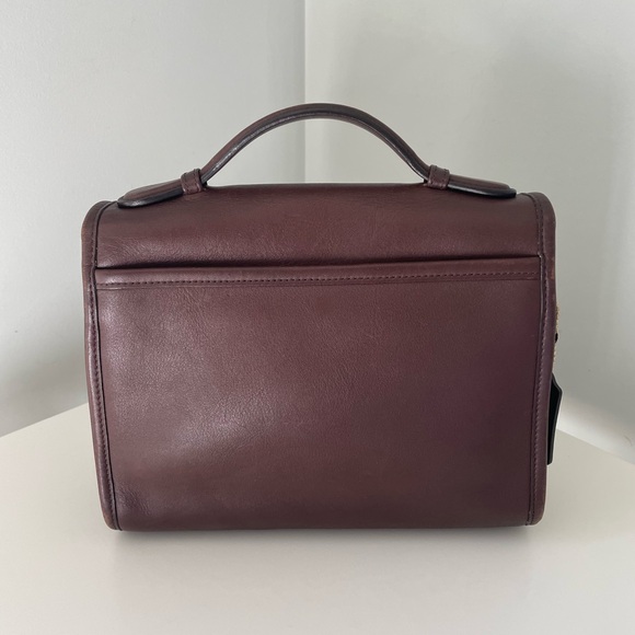 Vintage Coach Court Crossbody | 9870 - Brown Leather - Picture 2 of 16